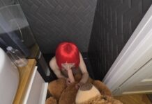 Lolly Oiling Body Masturbation and Sucking Teddy Strapon Dick
